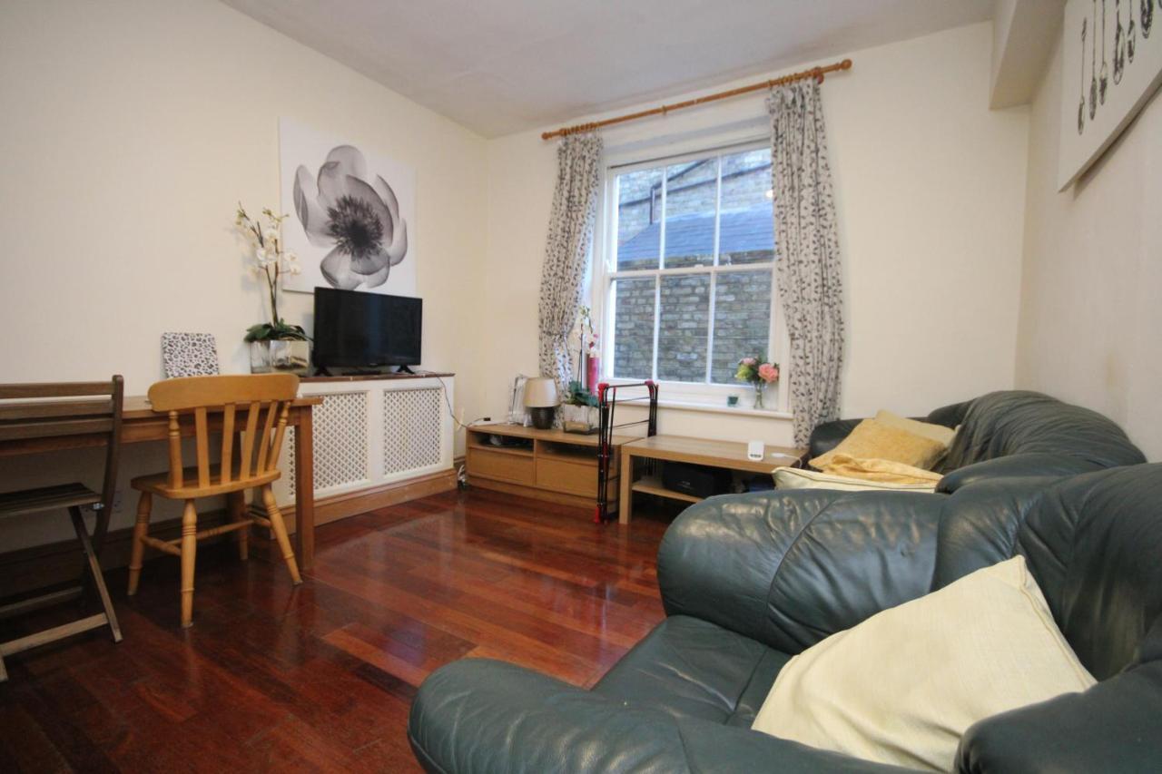 Three Bedroom Flat With Garden In Fulham * London